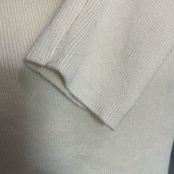 Zara knit cream turtleneck sweater - Picture 2 of 6